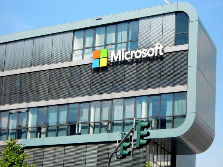 Microsoft發債200億美元 為收購LinkedIn集資