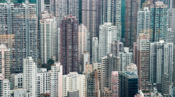 經濟學實證:買樓好過炒股