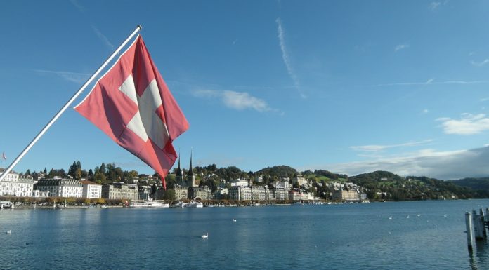 瑞士央行盈利仲多過Apple — btw佢係間上市公司…… Swiss flag