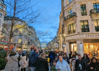 英國零售12月跌3.2% 預早聖誕消費為主因