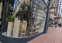 英國12月人工年升幅:6.2%