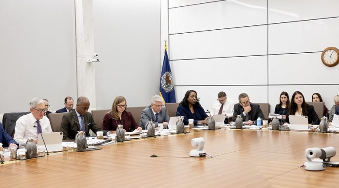 Trump「改造」聯儲局嘅空間有幾大之 點解要趕走Powell