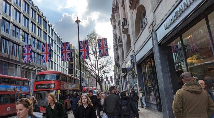 點解Reform黨引述移民財政負擔數字錯左? 因為佢假設全部香港人係「低收入」